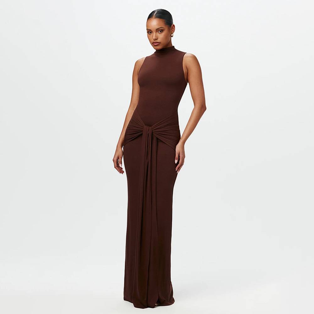 Calista - Stilfuld Knotted Maxi Kjole Fremstillet af Flydende Chiffon