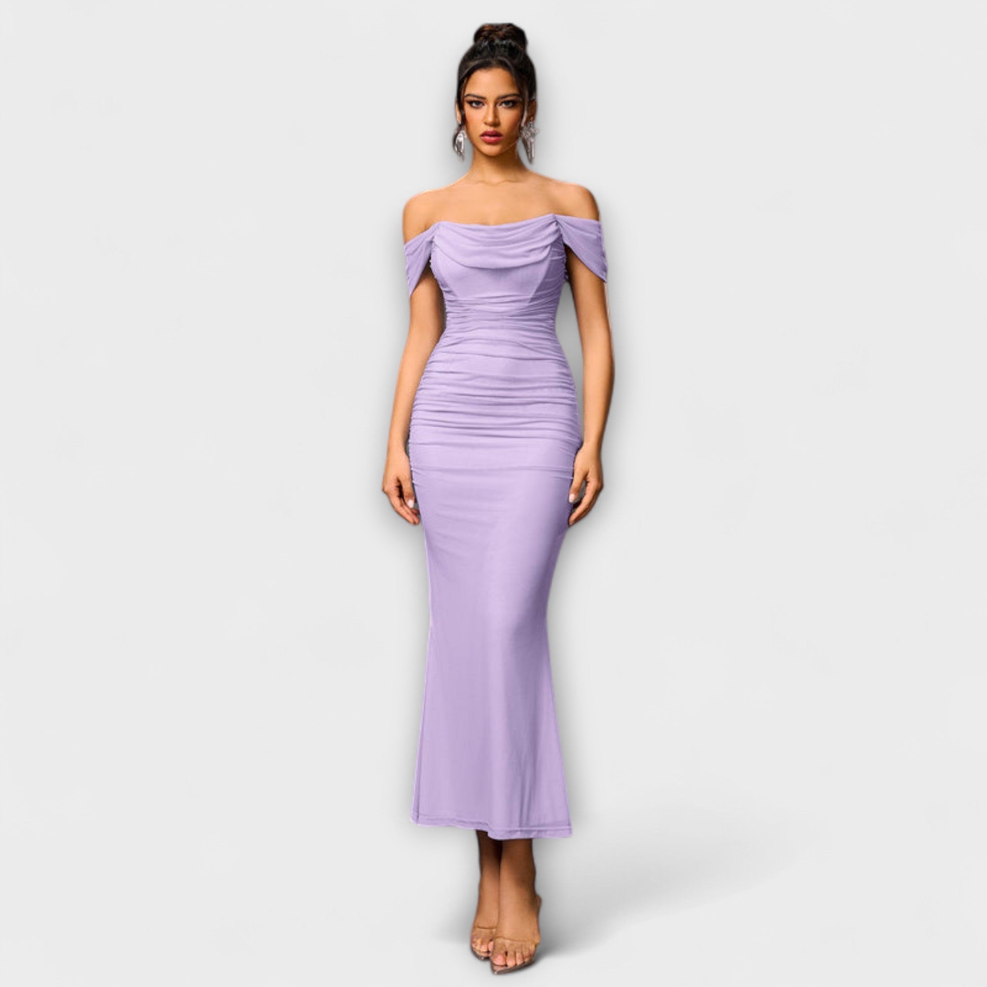 Ione - Off-Shoulder Ruching Bodycon Kjole