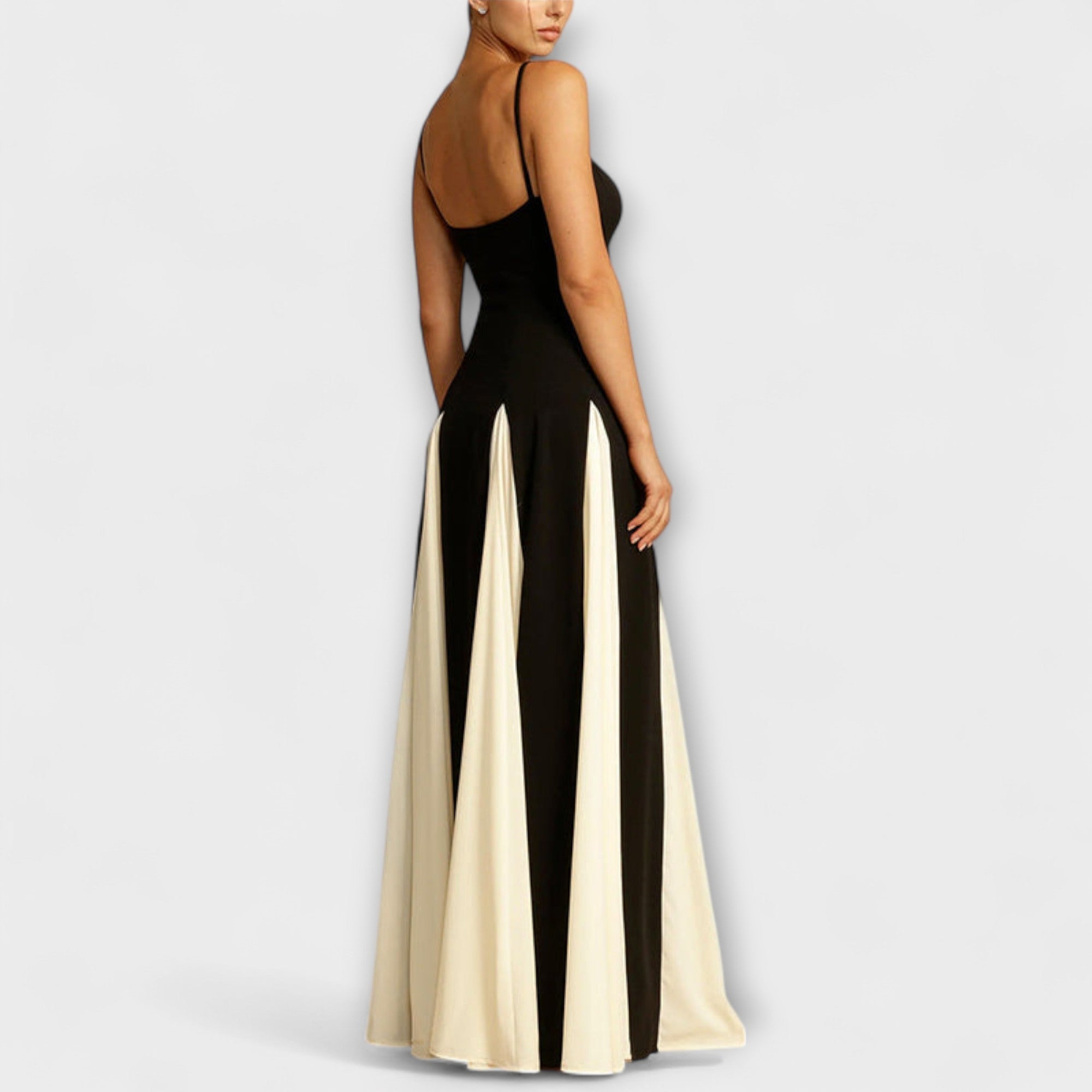 Ember - Klassisk Elegance A-Linje Maxi Kjole med Tulle Paneler