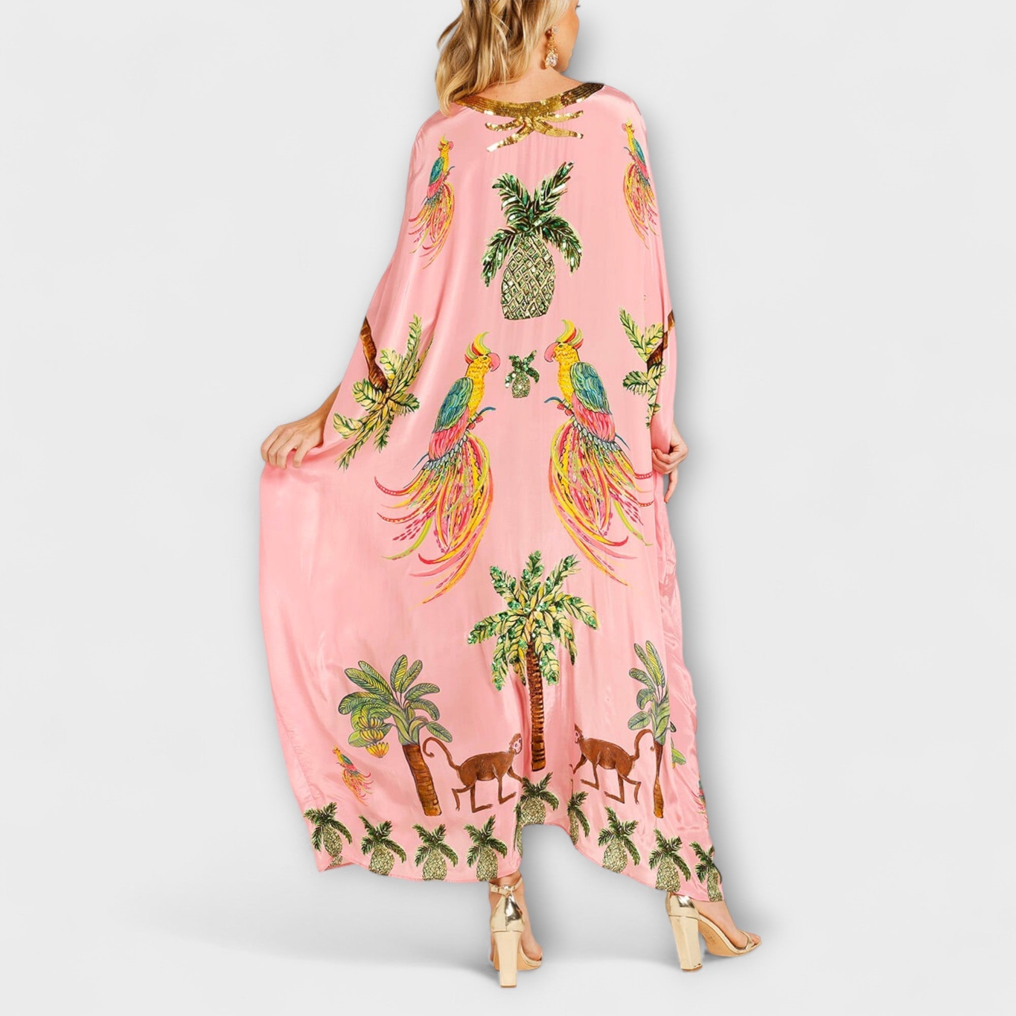 Linda - Iøjnefaldende kjole med off-shoulder design og kokosnøddeprint