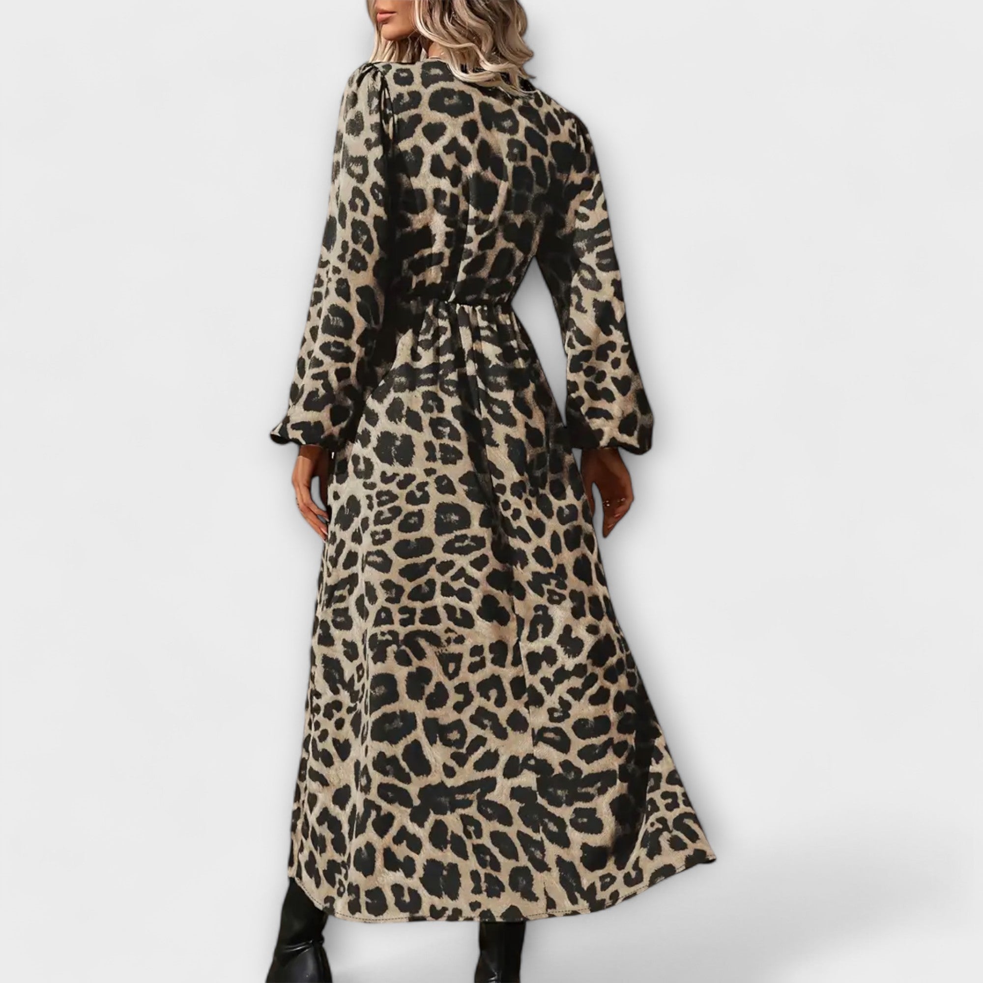 Natalie - Stilfuld Kjole med Leopardprint