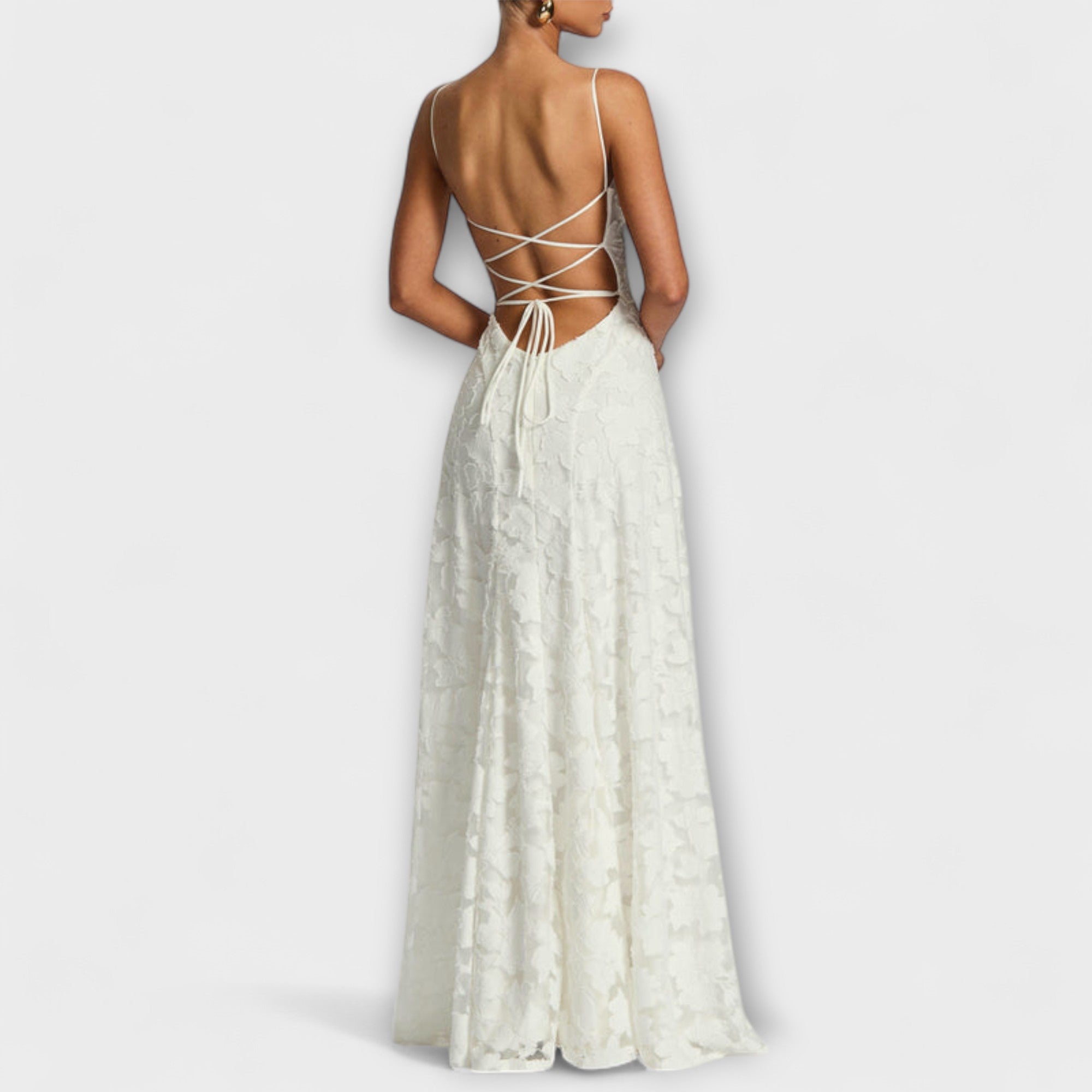 Kairi - Stilfuld Floral Blonde Maxi Kjole med Spaghetti Stropper