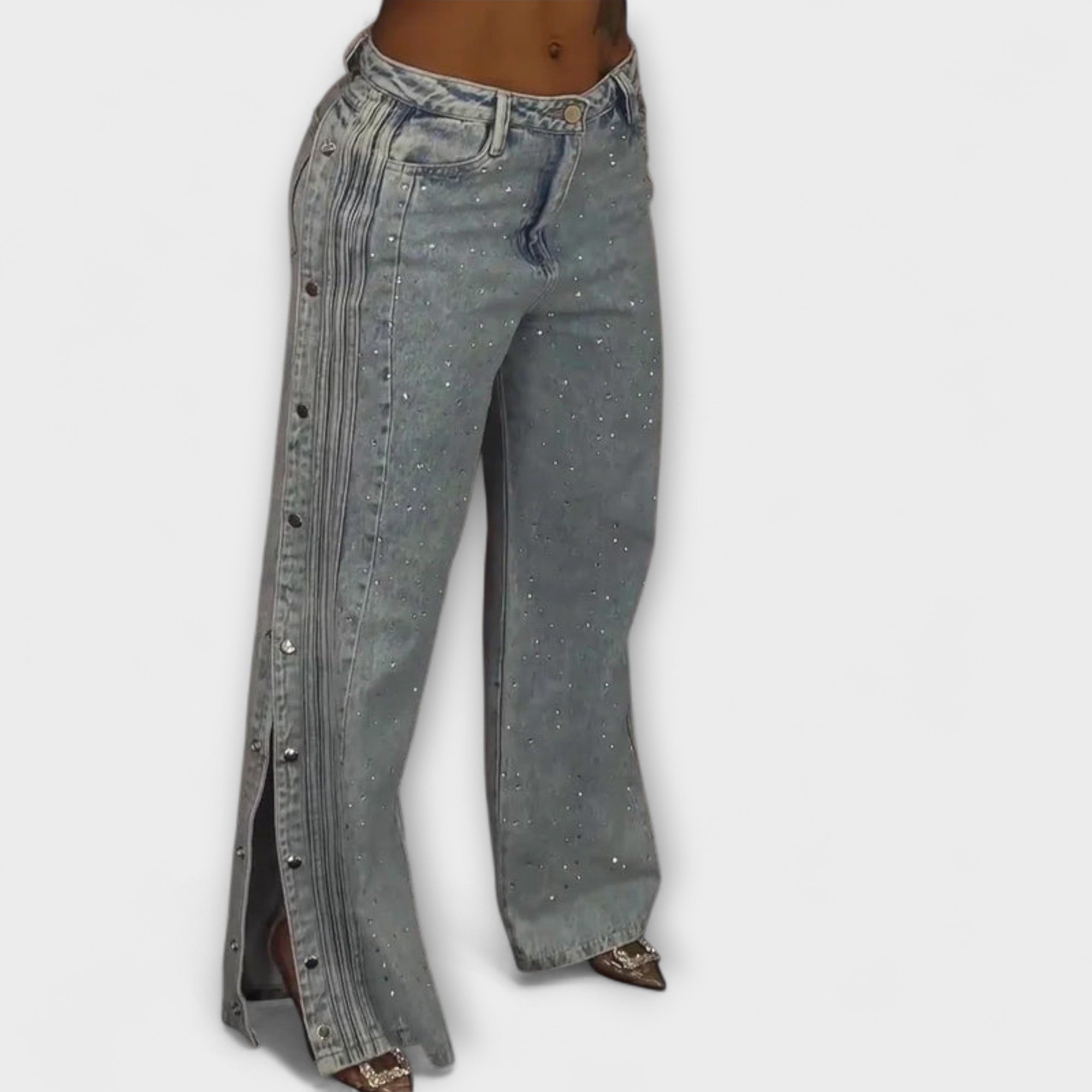 Nola - Højtaljede Jeans Pyntet med Rhinsten og Sideknapper