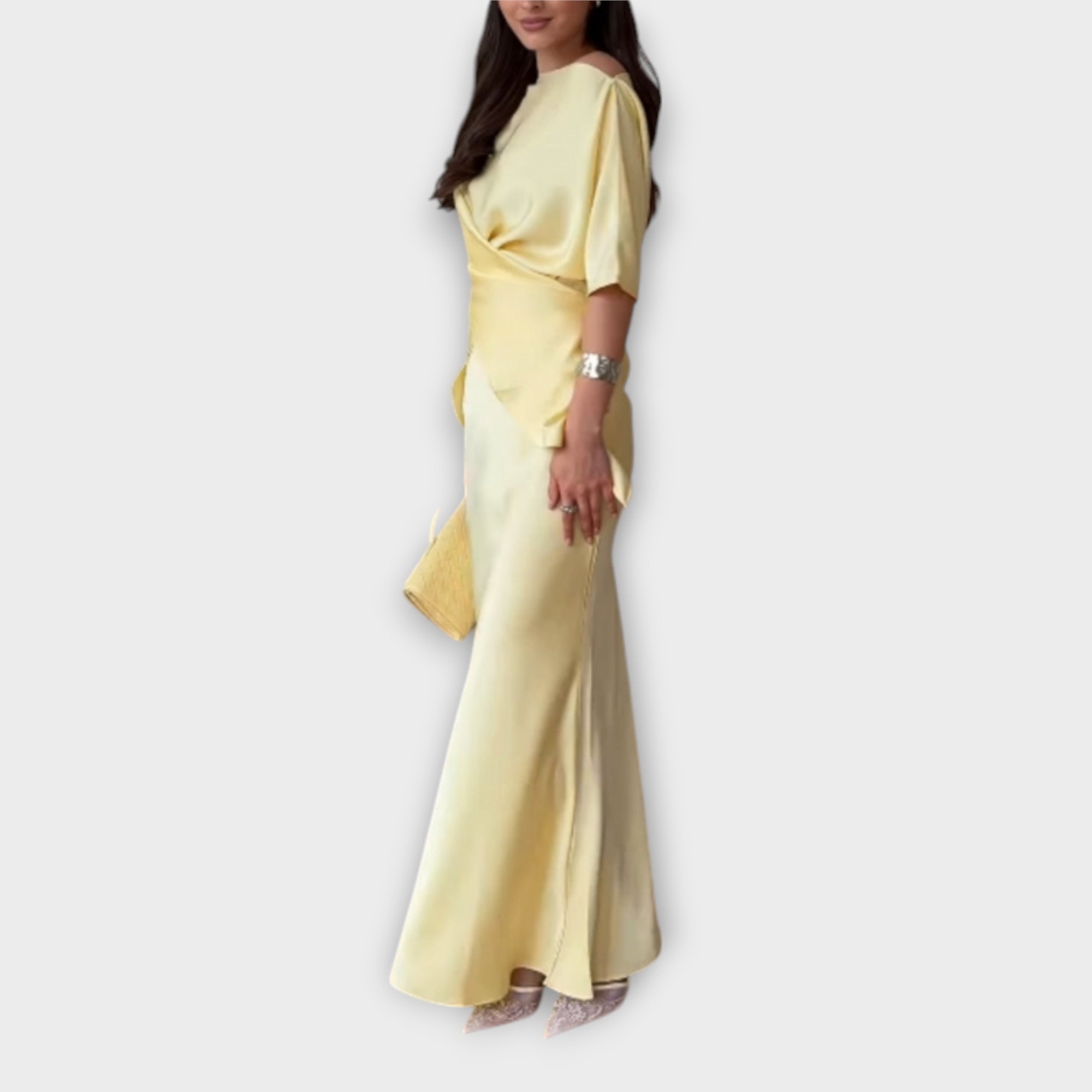Finja - Off-Shoulder Top med Knude Front og Nederdel Ensemble