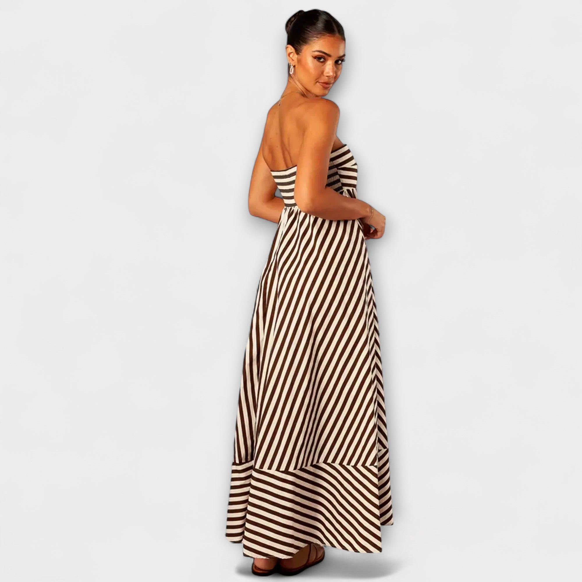 Nocturnal Charm Ruffle Maxi Kjole