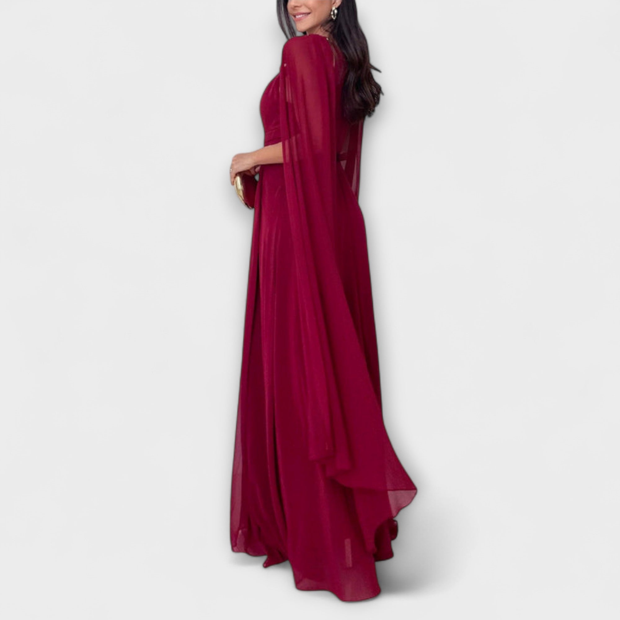 Mabel - Elegant Maxi Kjole med Kapærmer og Høj Slids