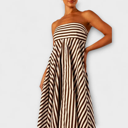Nocturnal Charm Ruffle Maxi Kjole