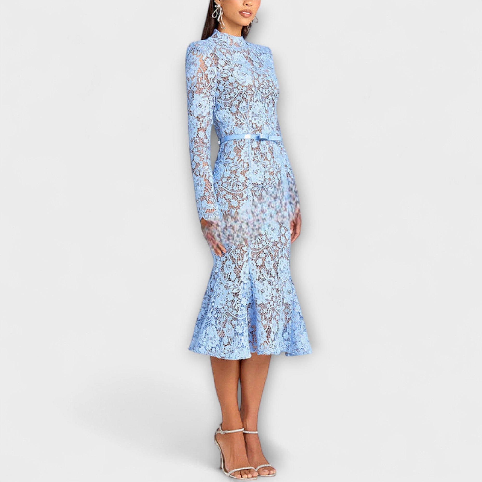 Freya - Elegant Midi Kjole lavet af Blomsterlacet