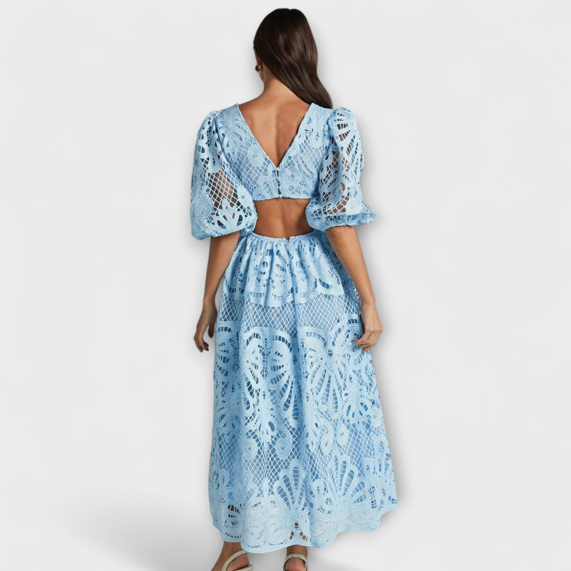Elegant Kjole med Delikate Detaljer