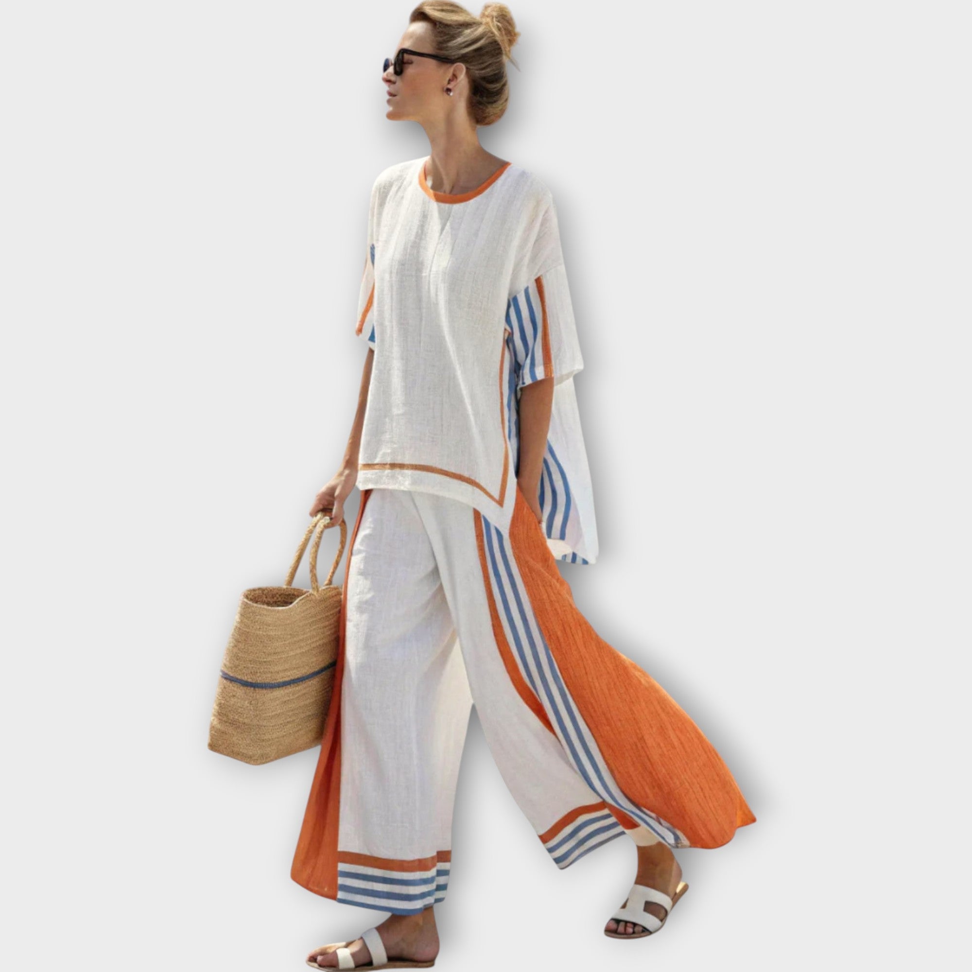 Anila - Elegant To-delt Sæt med Stribet Design