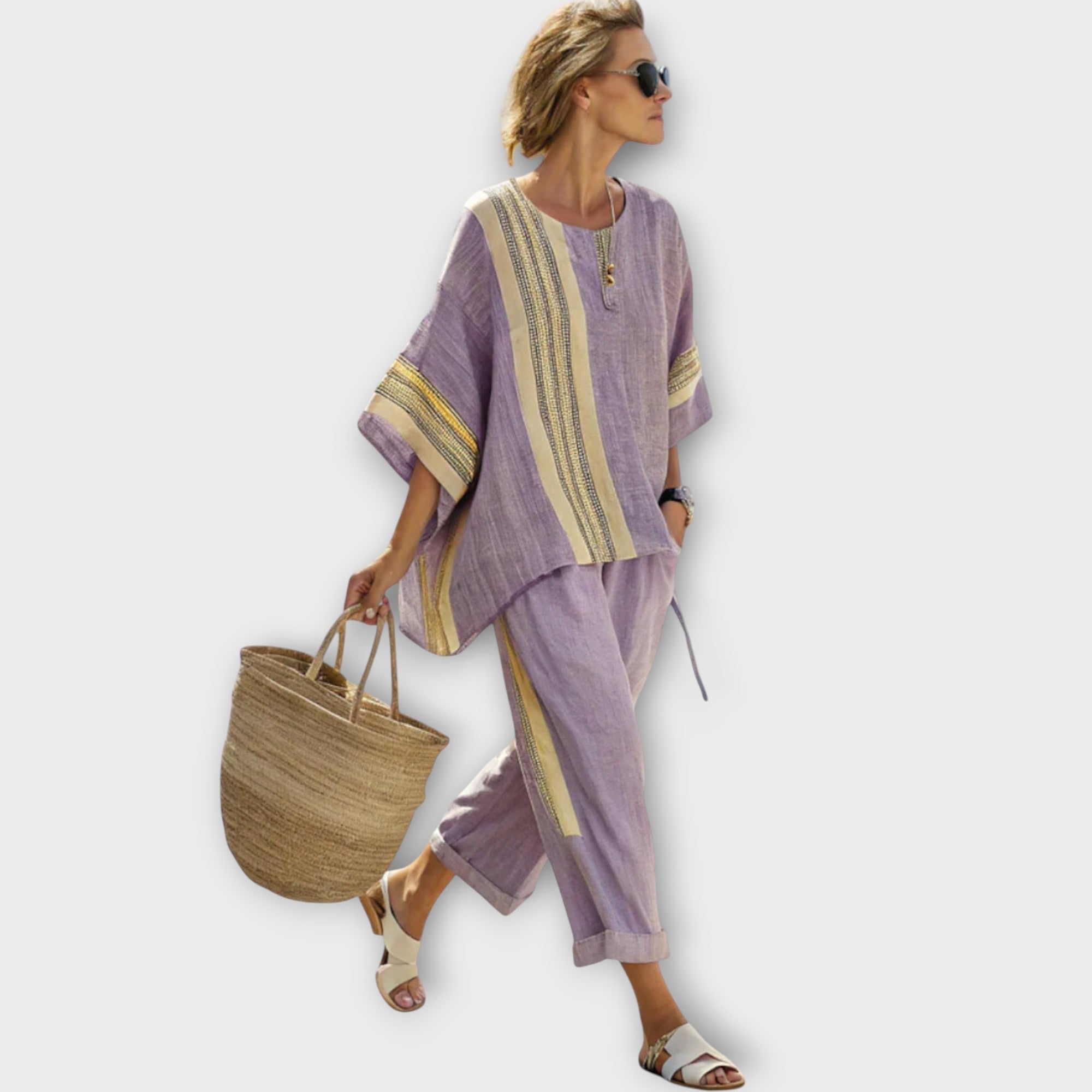 Anila - Elegant To-delt Sæt med Stribet Design