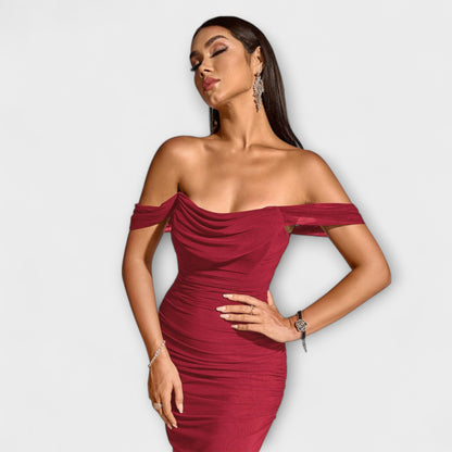 Ione - Off-Shoulder Ruching Bodycon Kjole