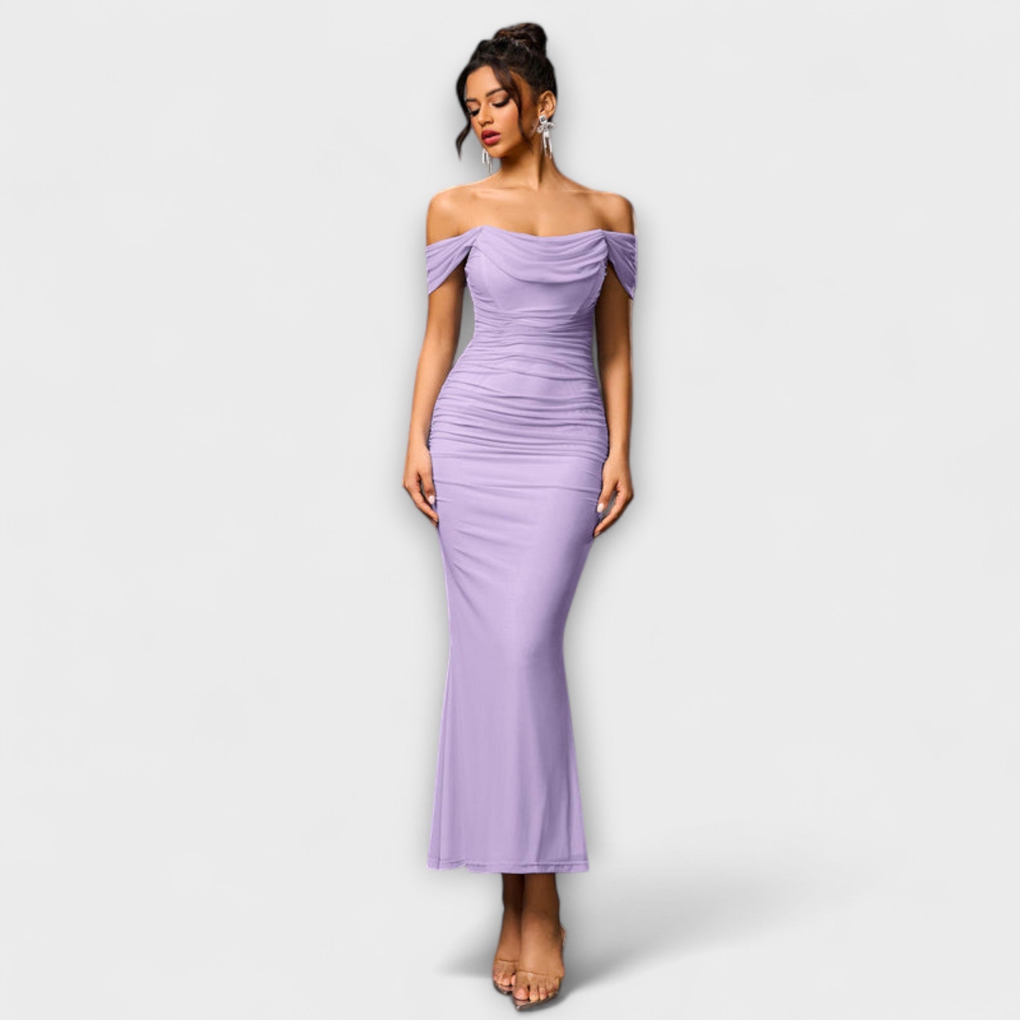 Ione - Off-Shoulder Ruching Bodycon Kjole
