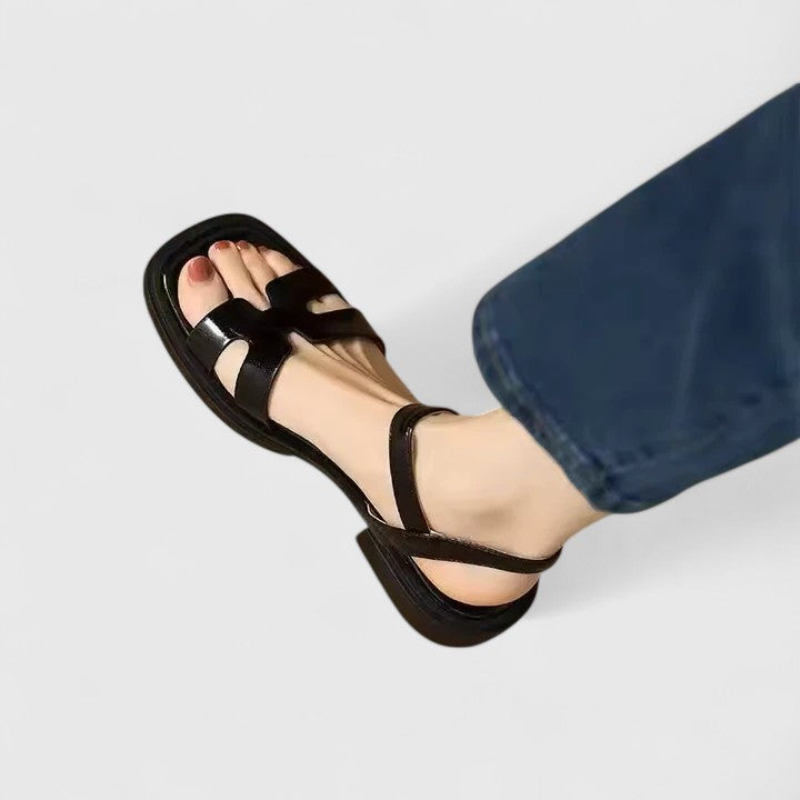 Deliane - Elegant Flade Sandaler