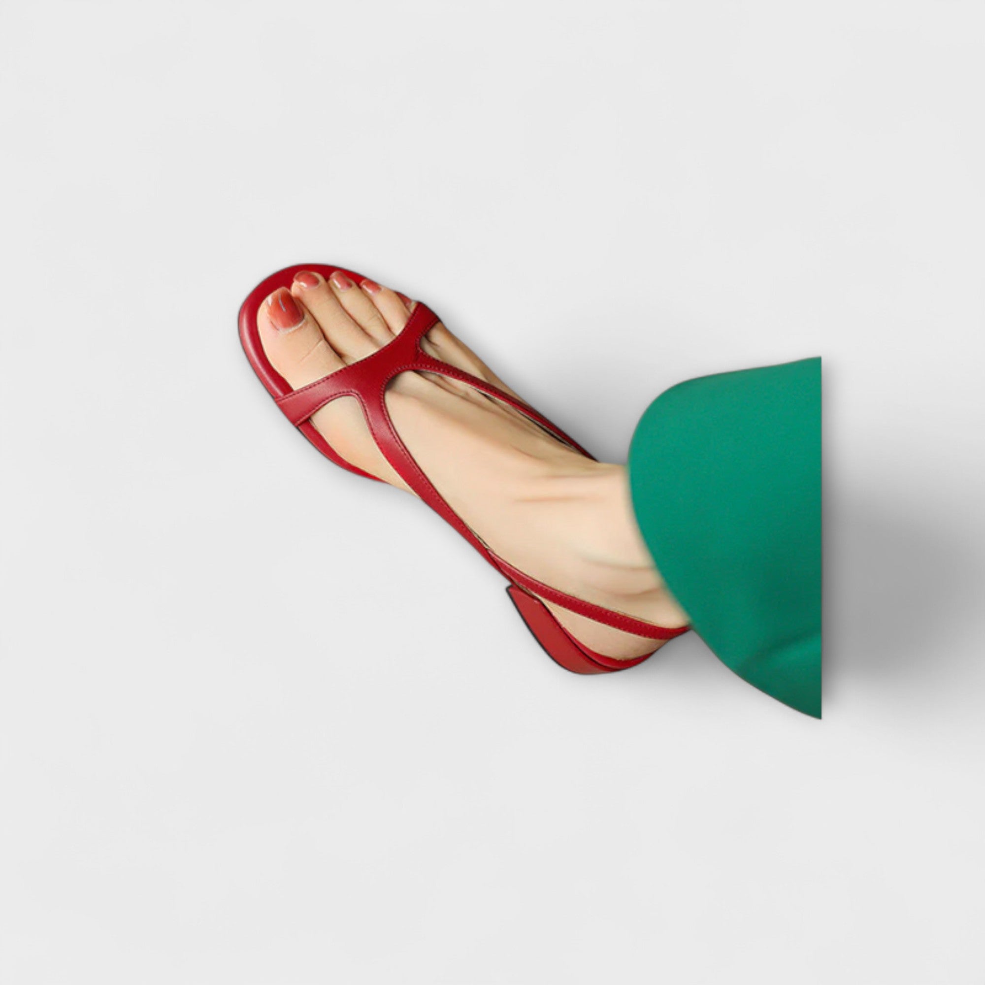 Evelyn - Elegant Flade Sandaler Minna med Raffineret Finish