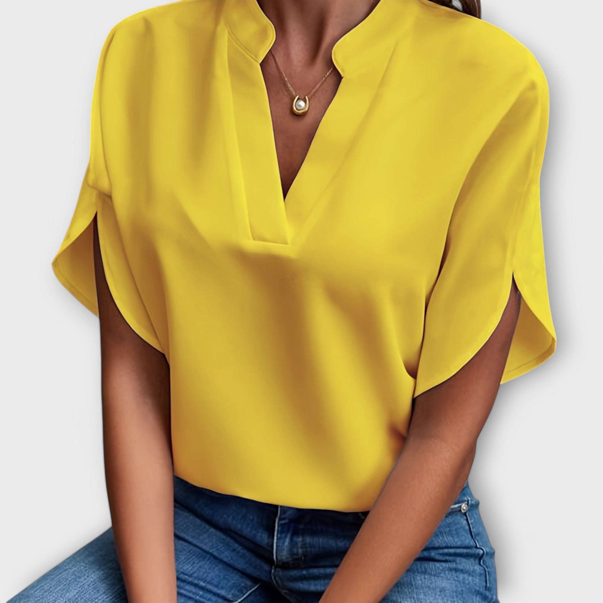 Vivi - Elegant, Let Viskose Bluse til Damer