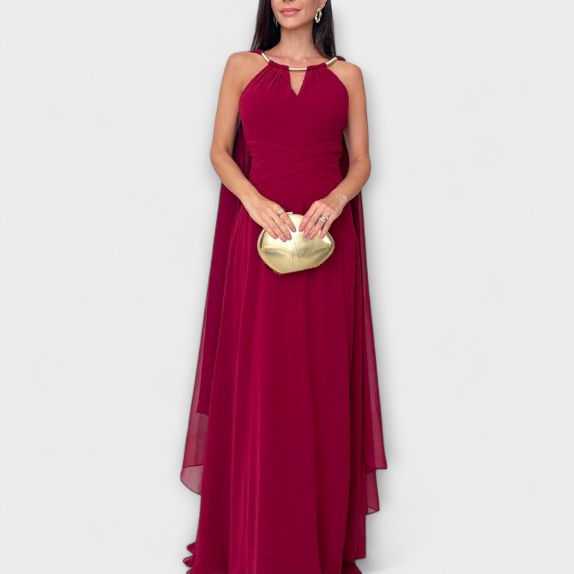 Mabel - Elegant Maxi Kjole med Kapærmer og Høj Slids