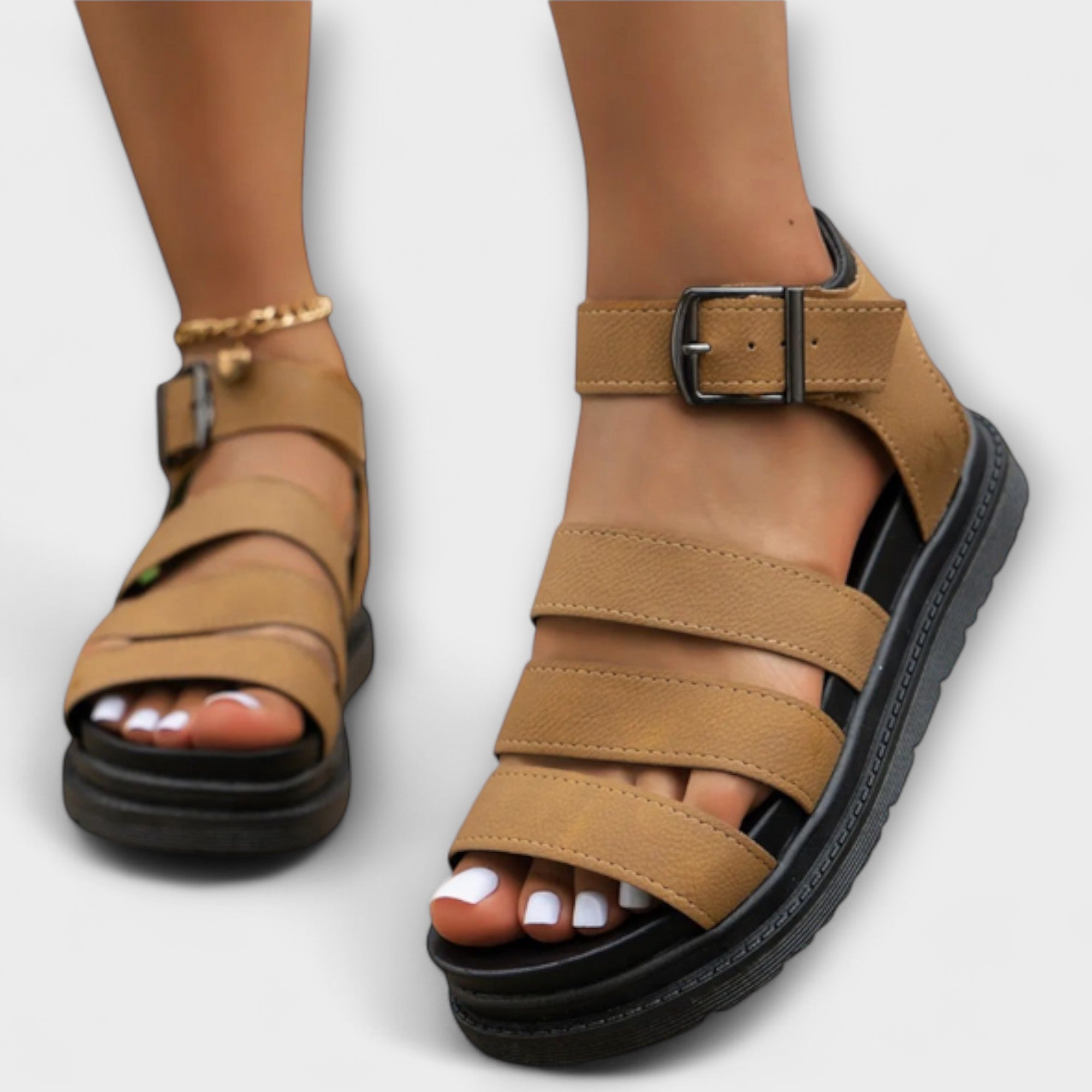 Renee – Sandaler med Flere Remme og Spænde