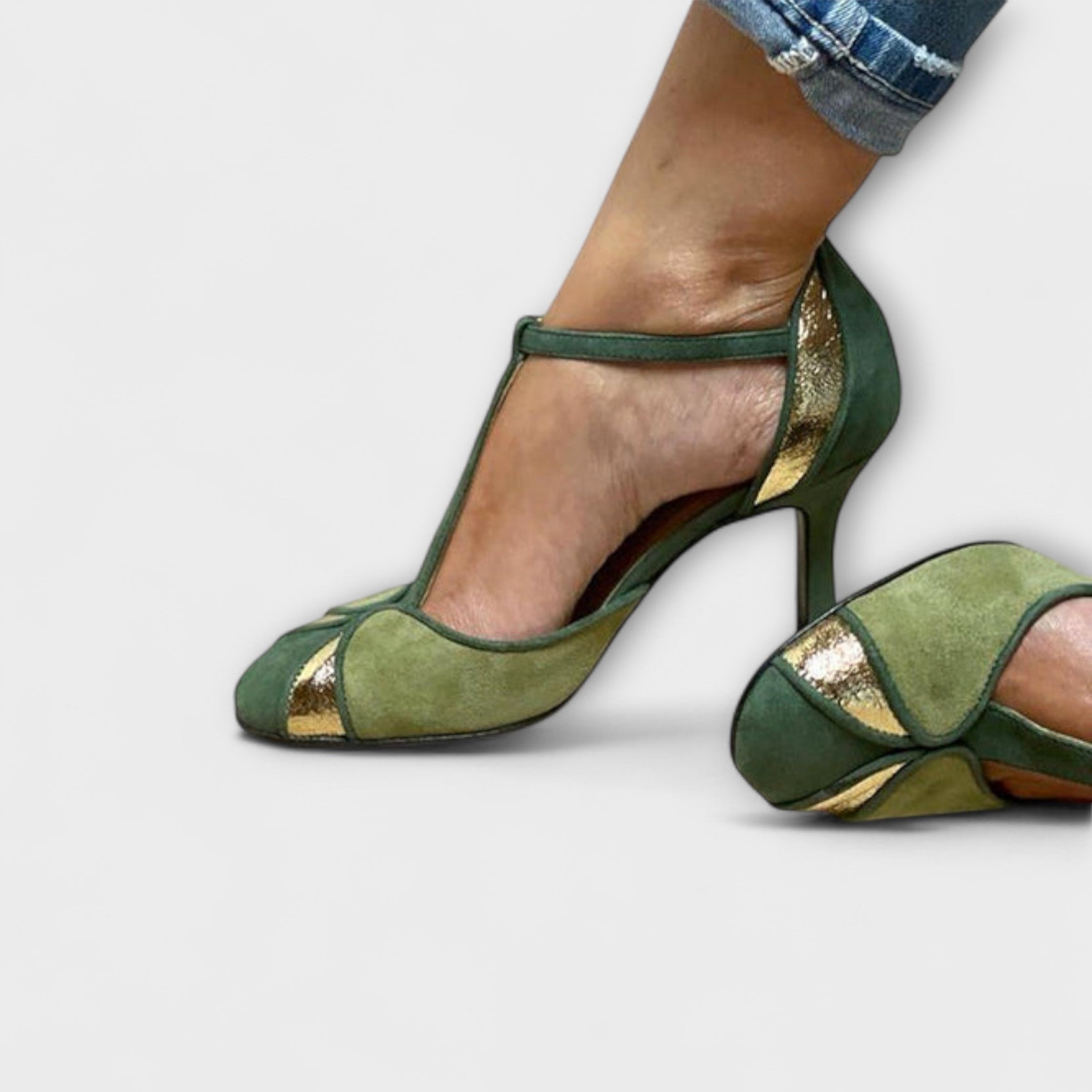 Alona - Décolleté Patchwork med T-Strop og Lukket Tå