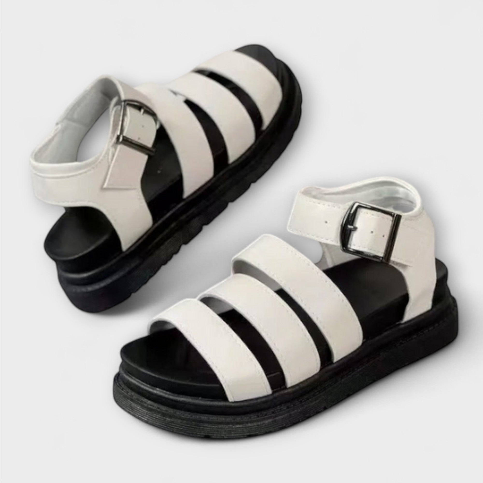 Renee – Sandaler med Flere Remme og Spænde