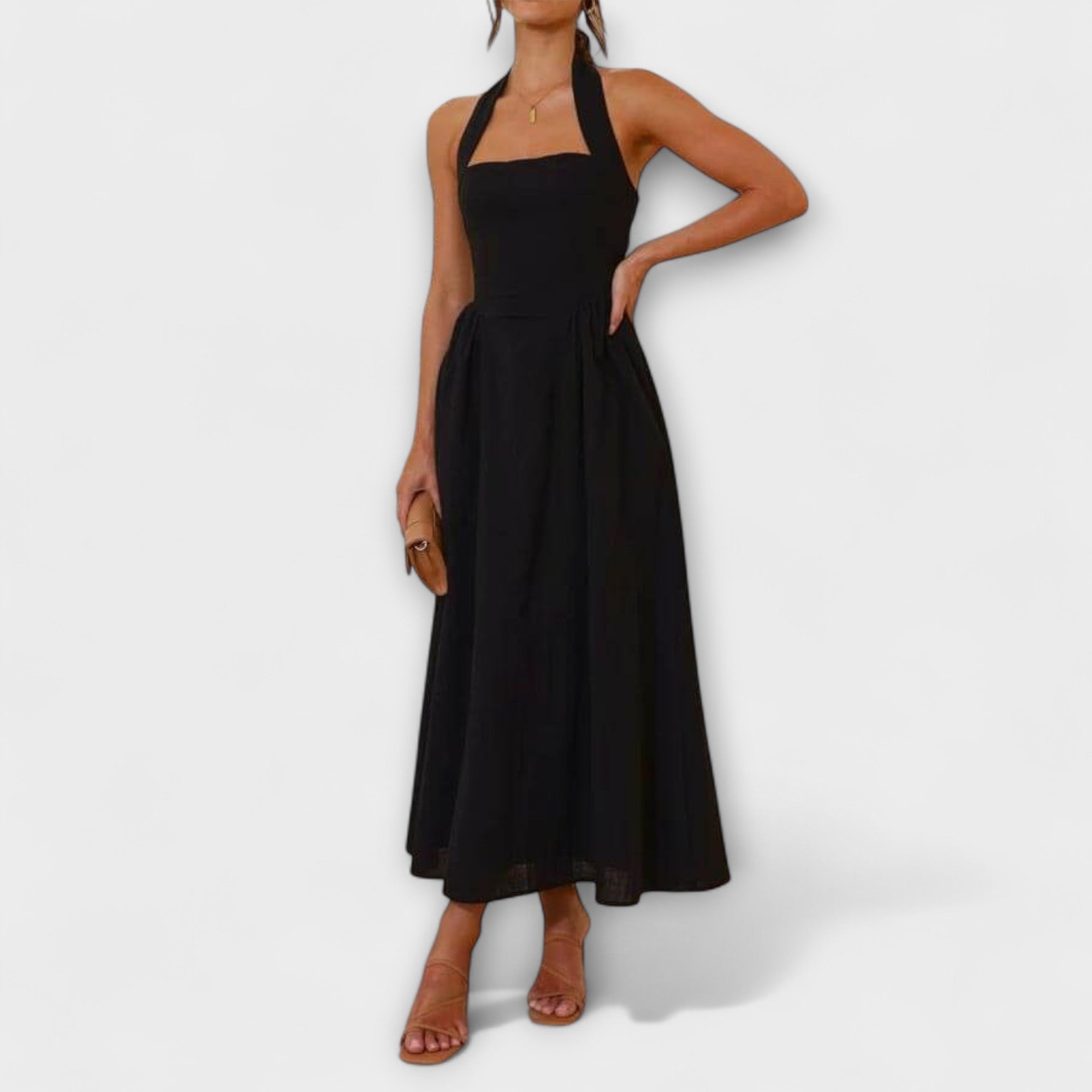 Lydia - Mellemlang Sort Halterneck Kjole med Talje Detalje