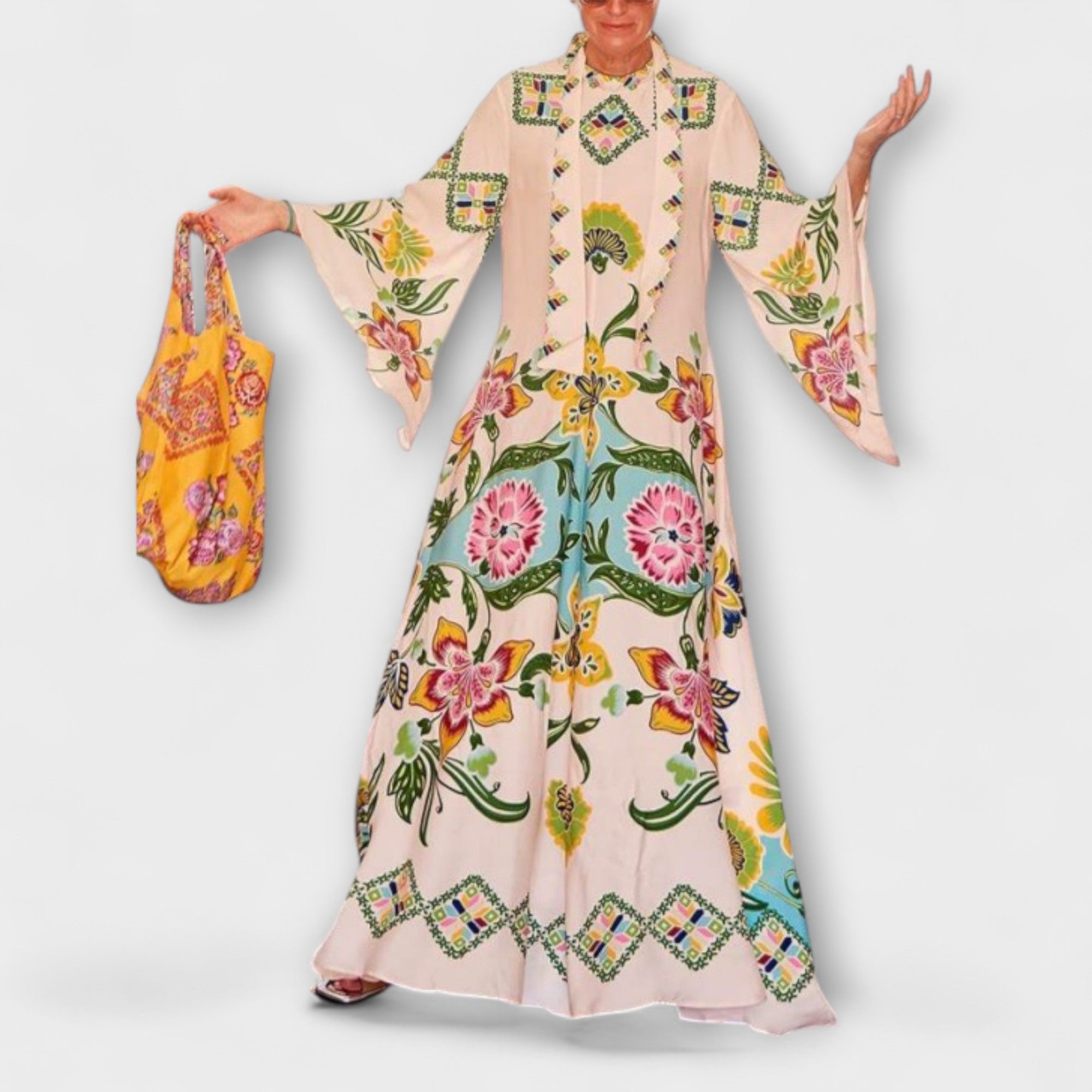 Lisa - Elegant Maxi Kjole med Blomsterprint og Flydende Design