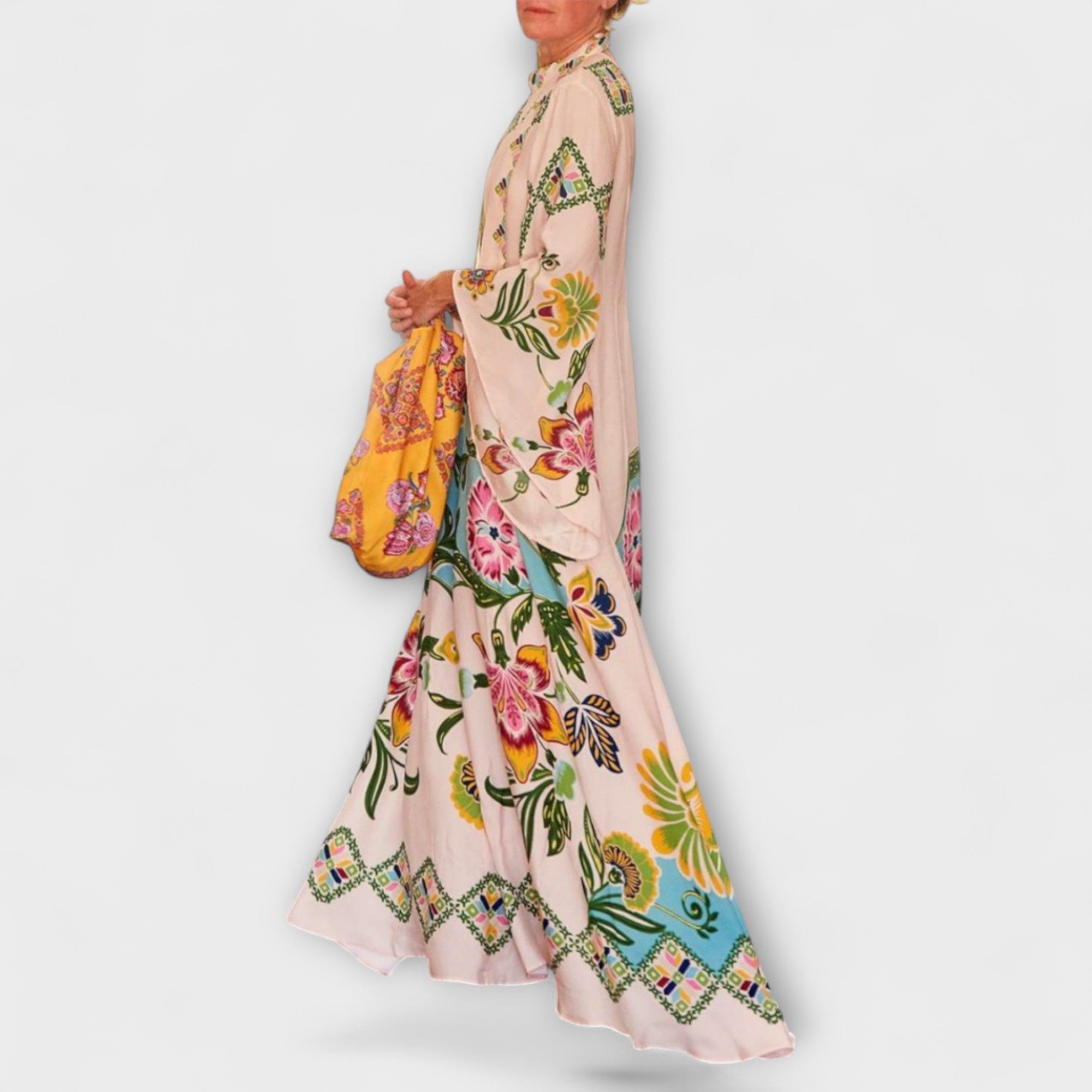 Lisa - Elegant Maxi Kjole med Blomsterprint og Flydende Design