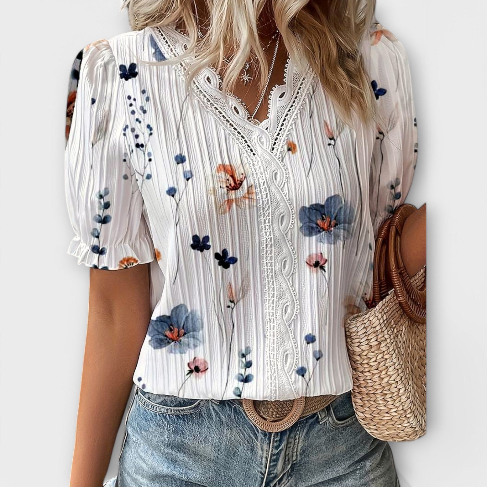 Emily - Fashionabel Bluse med V-udskæring