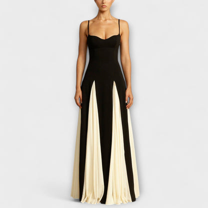 Ember - Klassisk Elegance A-Linje Maxi Kjole med Tulle Paneler