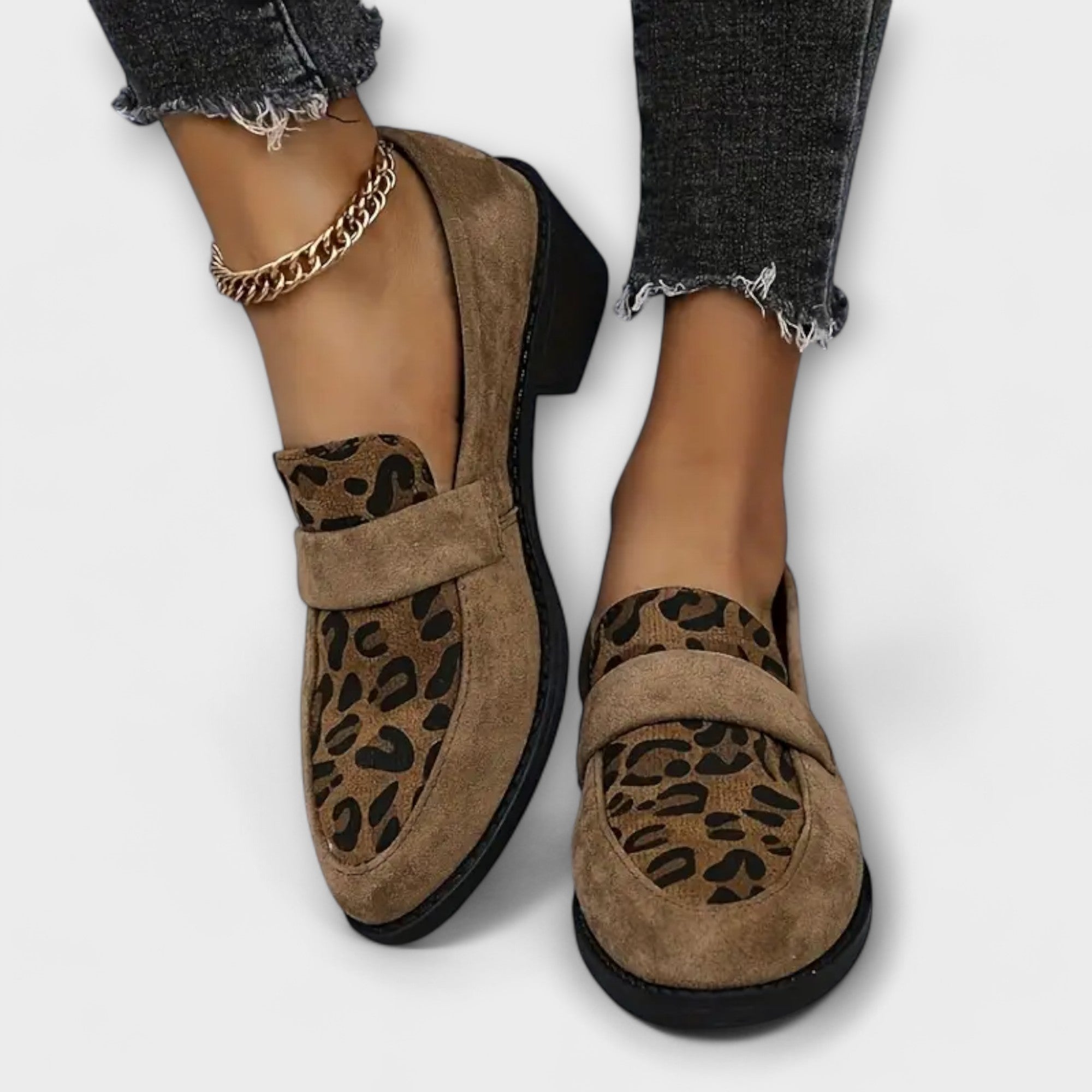 Karla - Elegant kvindesko med leopardprint