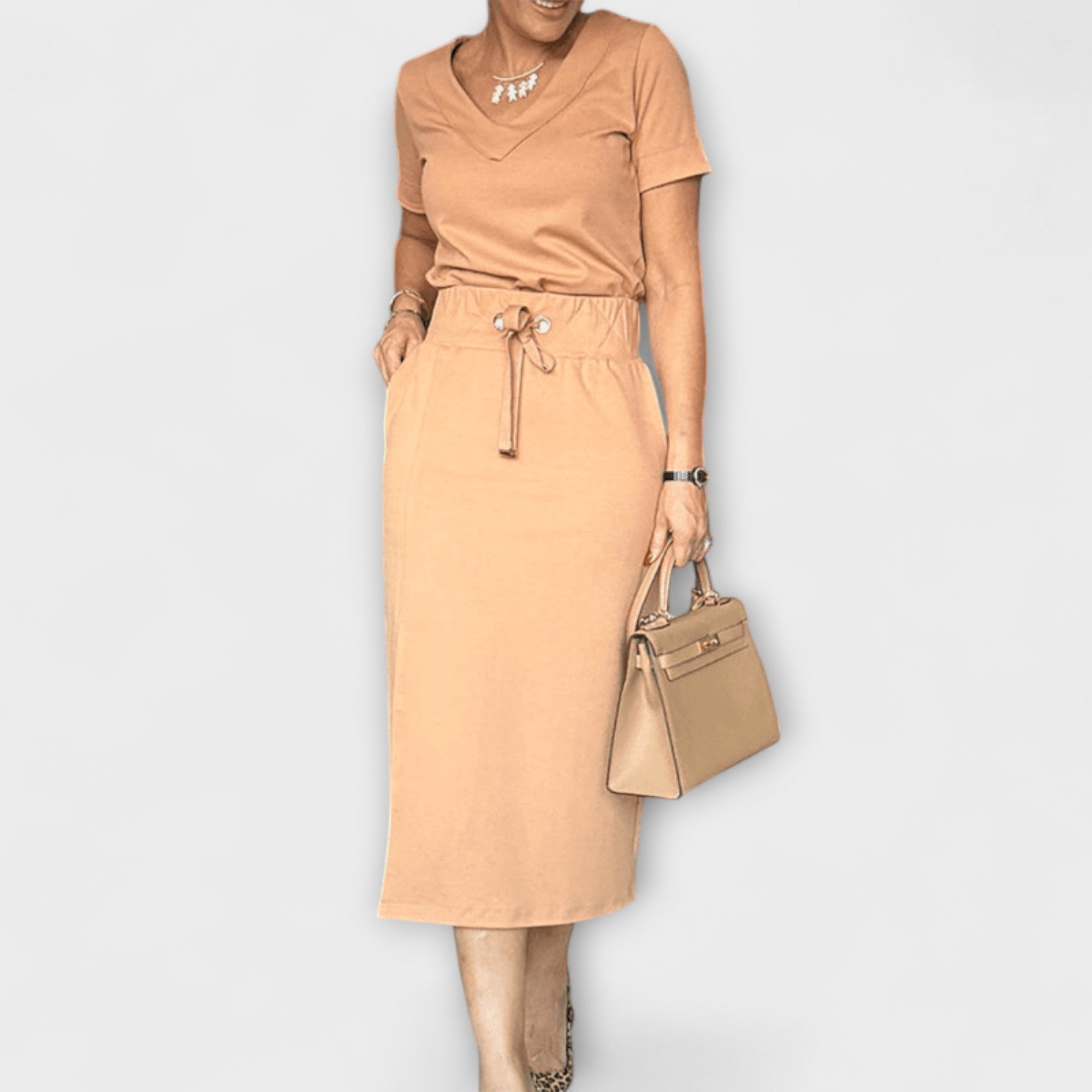 Danielle - Elegant V-Hals Top med Skørt