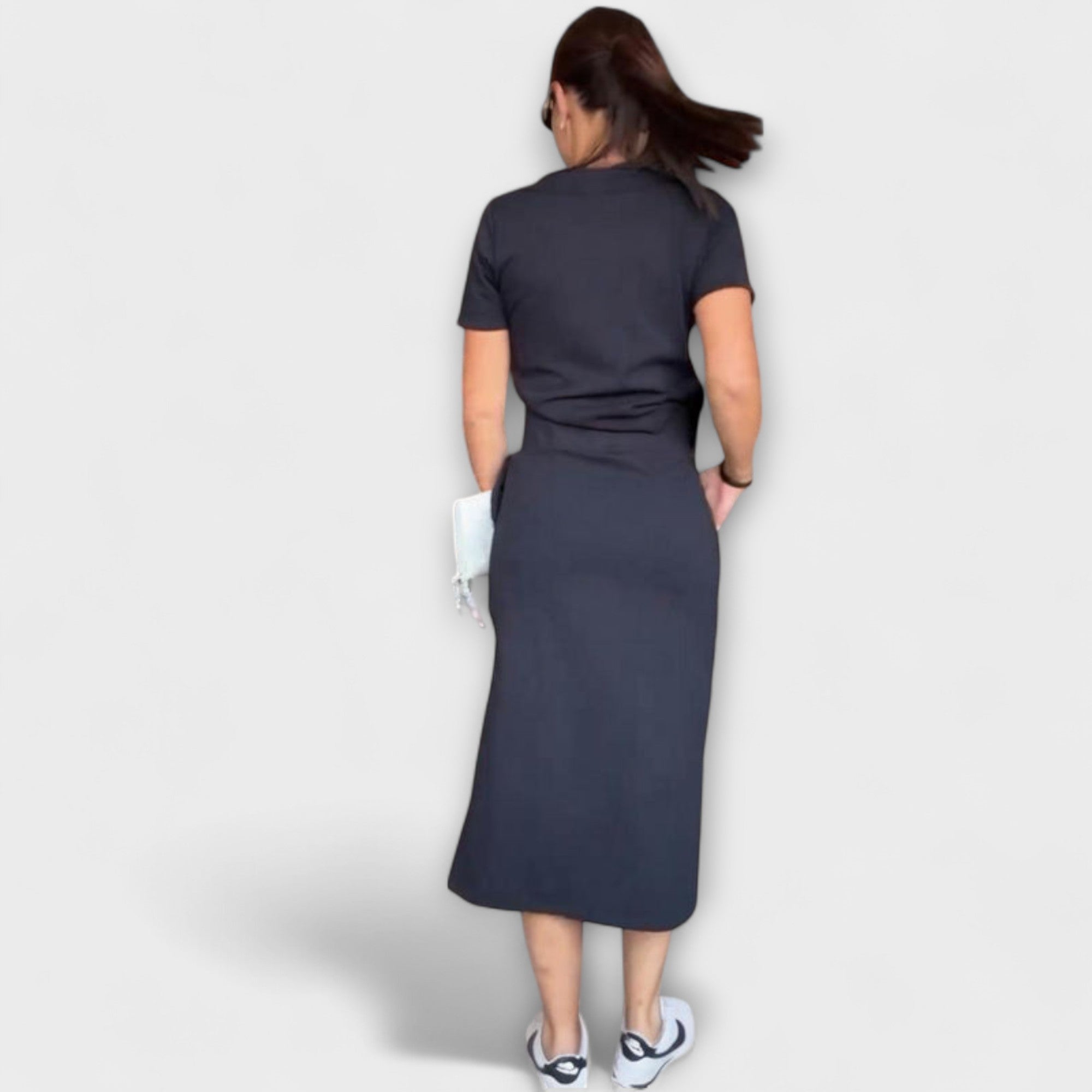 Danielle - Elegant V-Hals Top med Skørt