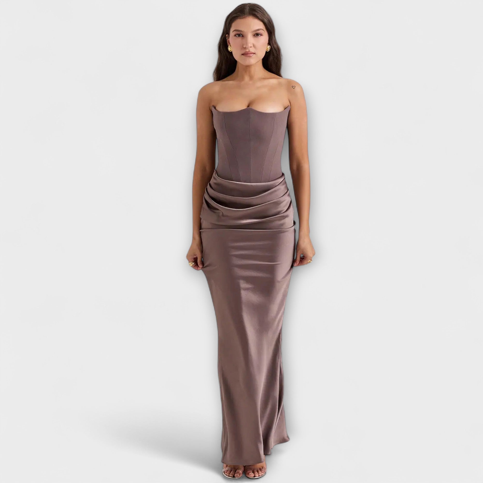 Off-the-Shoulder Satin Maxi Kjole med Drapering