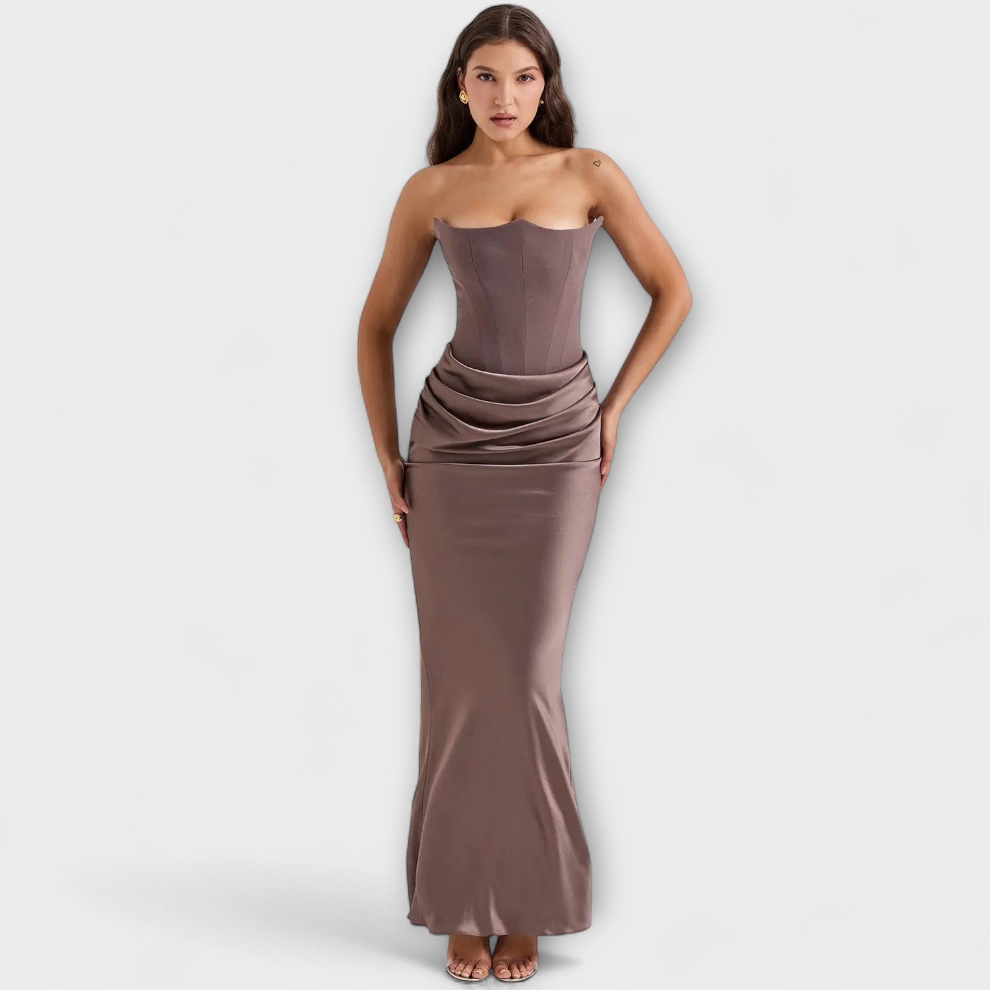 Off-the-Shoulder Satin Maxi Kjole med Drapering